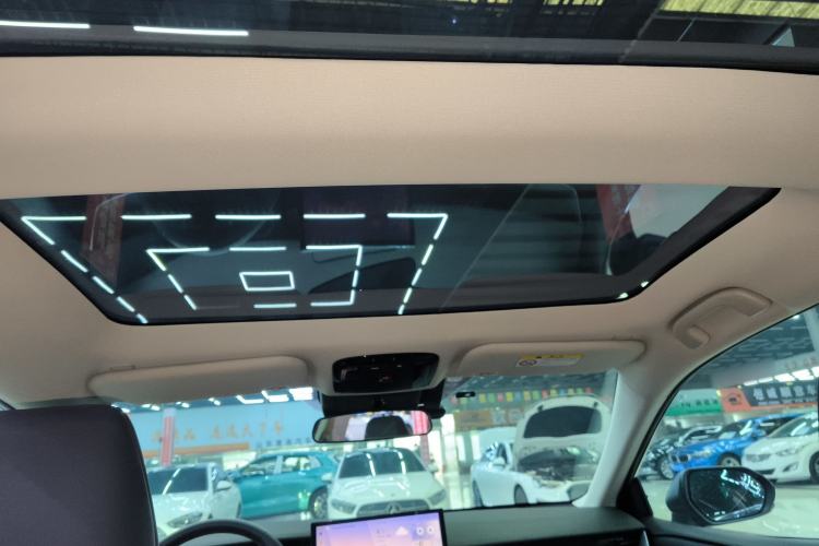 Used Toyota Camry 2024 Dual-Motor 2.0 HG Premium Edition
