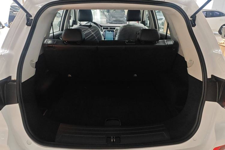 Used Roewe RX5 2025 PLUS 330TGI Automatic Trendsetting Smart Edition
