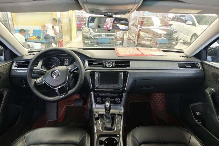 Used Volkswagen Passat 2017 330TSI DSG Luxury Edition
