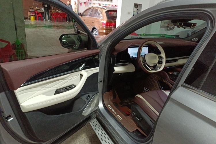 Used Geely Auto Monjaro L 2024 2.0TD High-Power Automatic Two-Wheel Drive Yunqi Version
