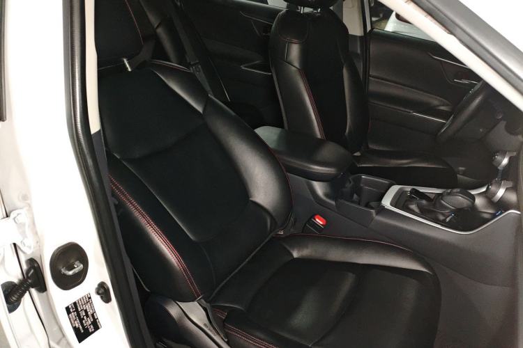 Used Toyota RAV4 2021 2.0L CVT Two-Wheel Drive Fashion Edition
