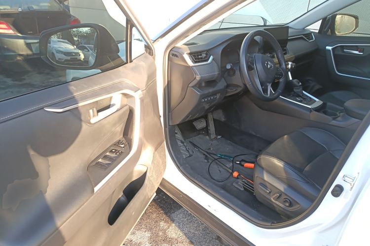 Used Toyota Wildlander 2023 Dual-Motor 2.5L E-CVT Four-Wheel Drive Prestige Edition
