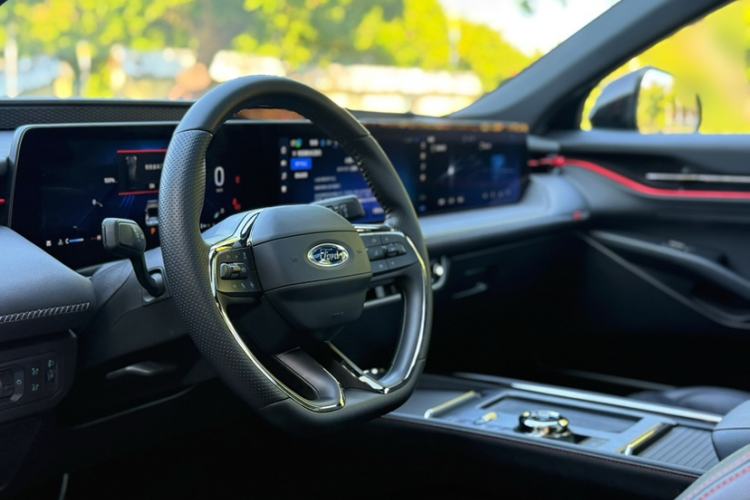 Used Ford Mondeo 2023 1.5T E-Hybrid ST-Line
