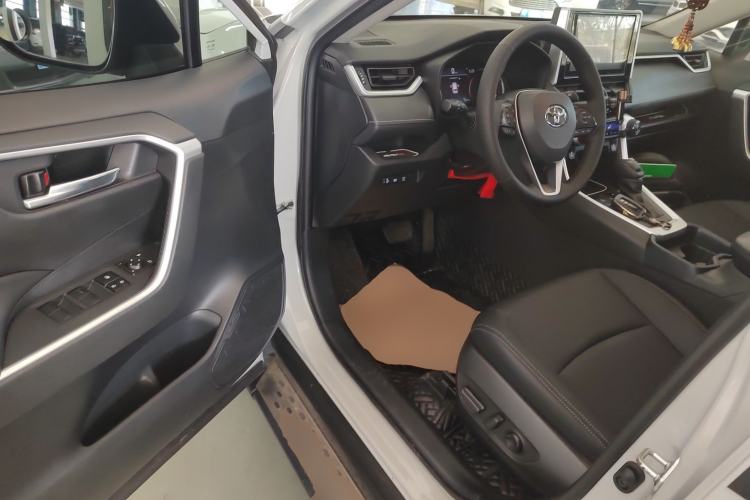 Used Toyota RAV4 2021 2.0L CVT Two-Wheel Drive Fashion Edition