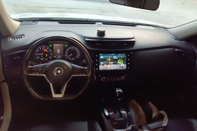 Used Nissan X-Trail 2019 2.0L CVT Smart Connect Comfort Edition 2WD
