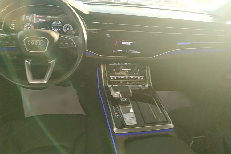 Used Audi Q7 2021 55 TFSI quattro S line Sport model
