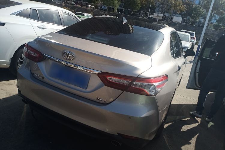 Used Toyota Camry 2021 2.5G Luxury Edition
