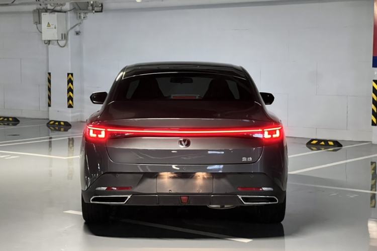 Used Changan Eado 2025 Blue Whale 1.5T 500Bar Prestige Model
