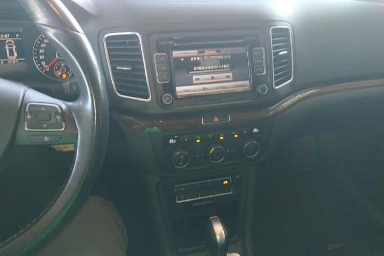 Used Volkswagen Sharan 2015 1.8TSI Comfort Model
