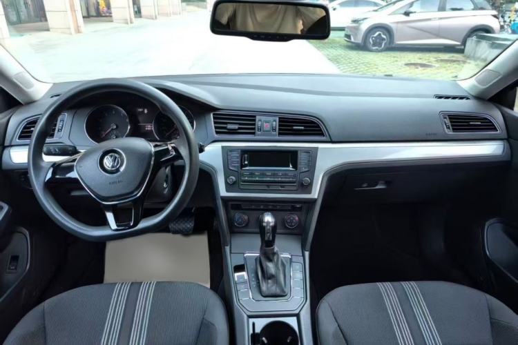 Used Volkswagen Lamando 2017 230TSI DSG Fashion Edition
