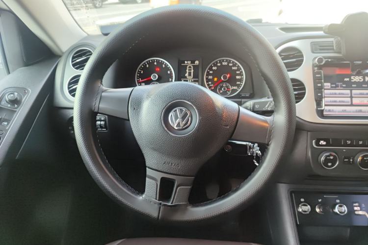 Used Volkswagen Tiguan 2015 1.4TSI Manual Two-Wheel Drive BlueMotion Edition
