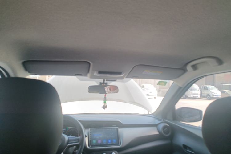 Used Nissan Kicks 2017 1.5L Manual Cool Dynamic Edition
