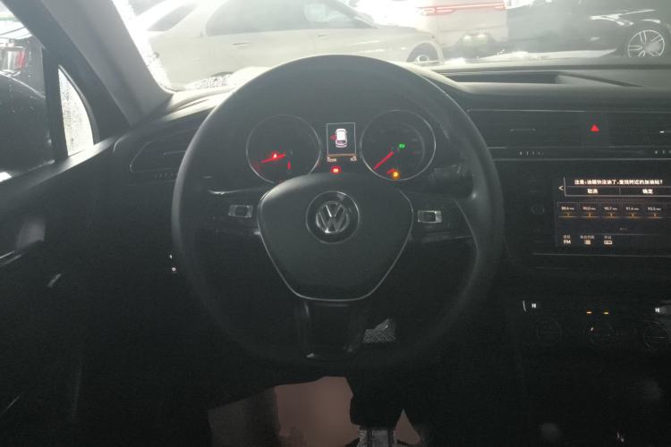 Used Volkswagen Tiguan L 2019 330TSI Automatic Two-Wheel Drive Panoramic Comfort Edition China V Standard
