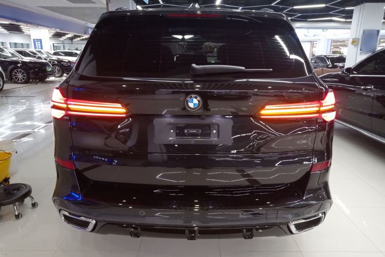 Used BMW X5 2023 xDrive 30Li Luxury M Sport Night Edition Package
