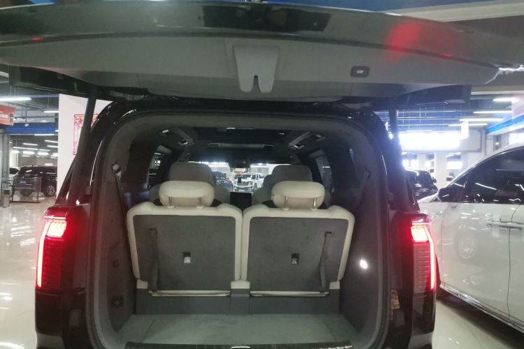 Used Zeekr 009 2024 Six-Seat Executive Version 4WD 108 kWh