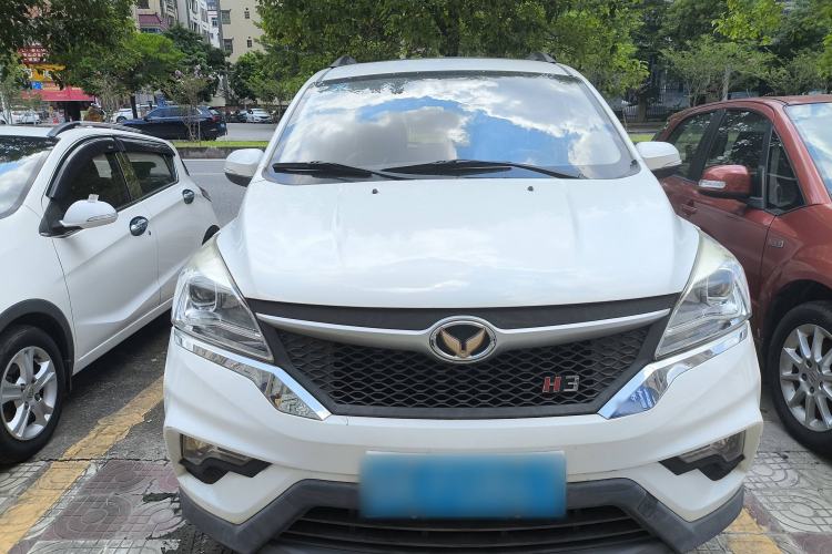 Used HYOSOW H3 2015 1.5L Manual Luxury Model
