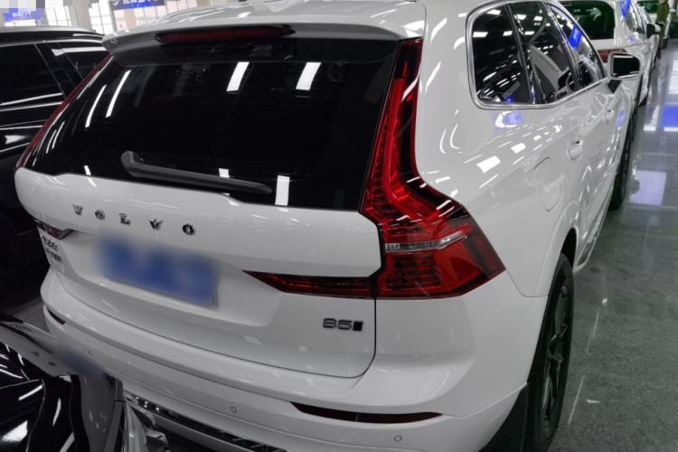 Used Volvo XC60 2022 B5 4x4 Zhiyi Luxury Edition
