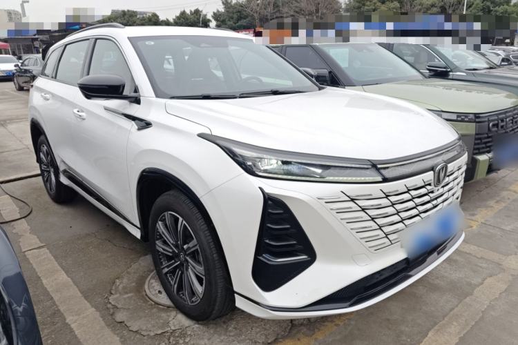 Used Changan CS75 PLUS 2024 3rd Generation Champion Edition 1.5T Intelligent Drive Dynamic Model
