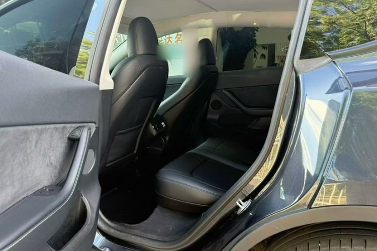 Used Tesla Model Y 2024 Long-Range All-Wheel-Drive Version