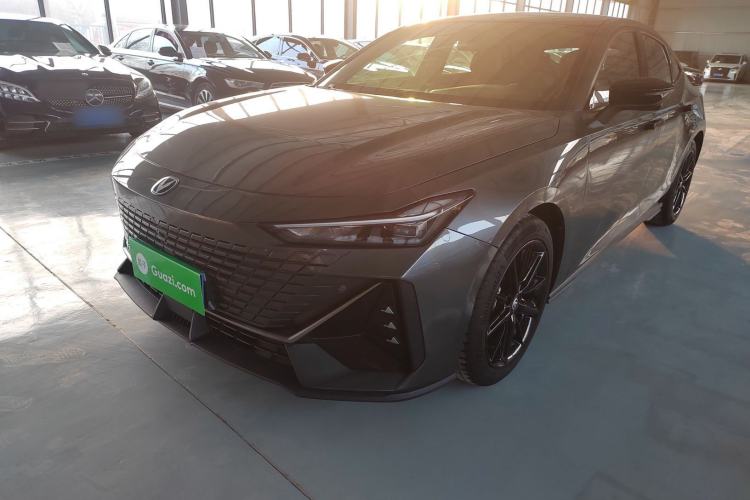 Used Changan UNI-V 2022 1.5T Prestige Version