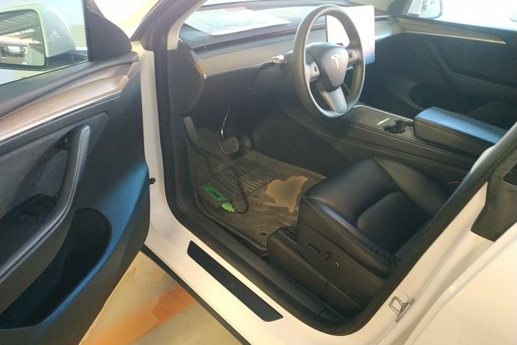 Used Tesla Model Y 2022 Rear-Wheel-Drive Version