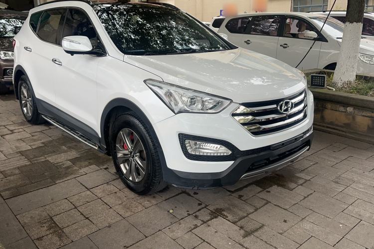 Used Hyundai Santa Fe 2015 2.0T Automatic Two-Wheel Drive Smart Version 5 Seats