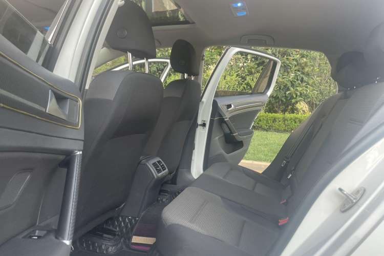 Used Volkswagen Golf 2017 230TSI Automatic Comfort Edition – Celebrating Milestone of One Million Units
