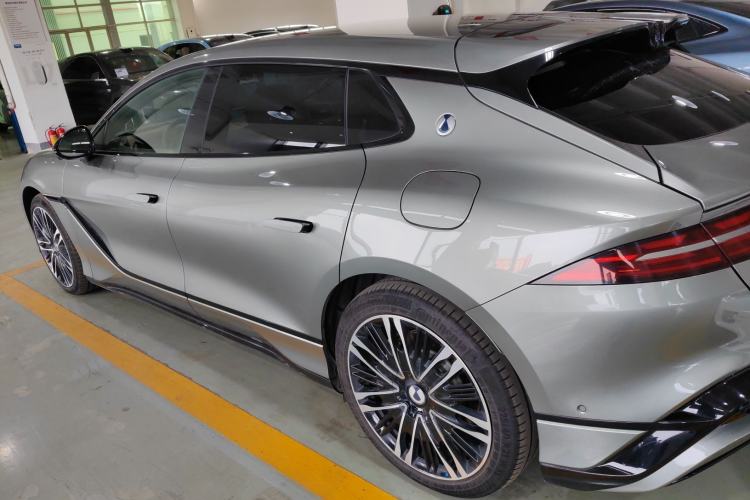 Used Denza Z9GT 2024 1100 Four-Wheel Drive Ultra Version
