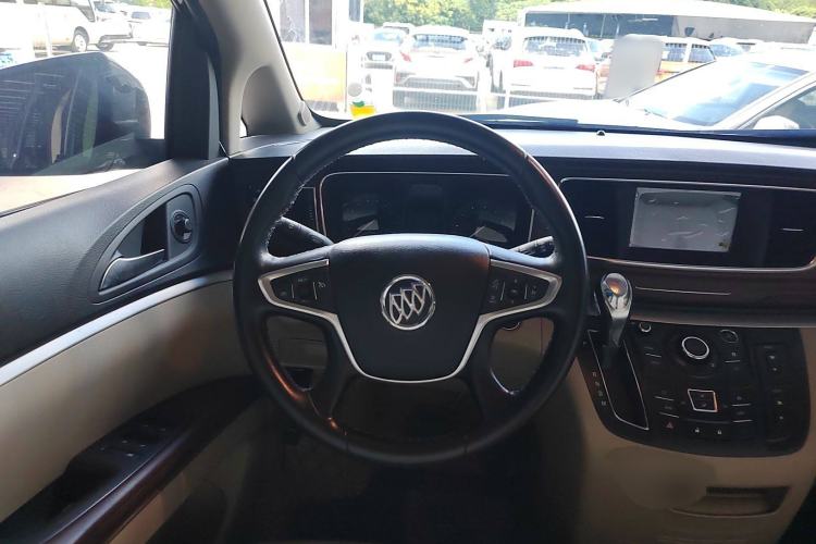Used Buick GL8 2018 28T Luxury Model China VI Standard
