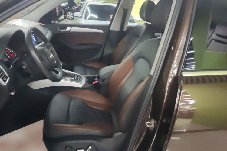 Used Audi Q5 2017 Plus 40 TFSI Technology Model
