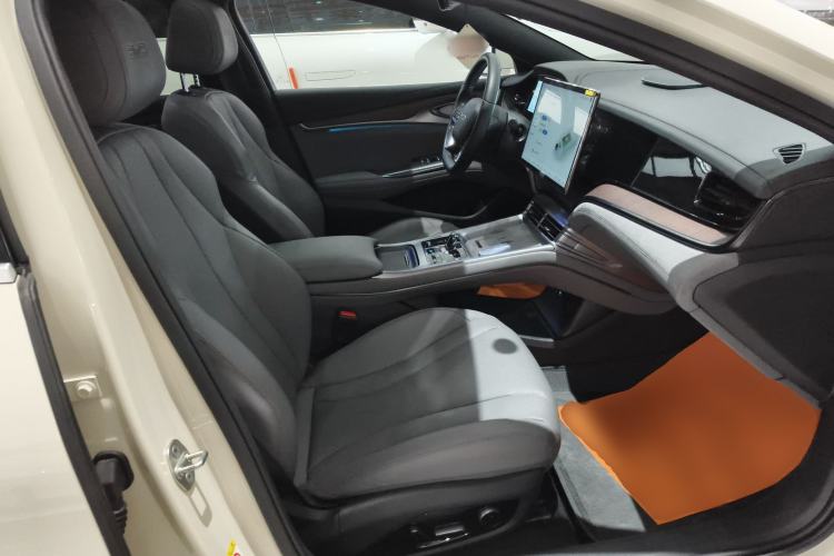 Used BYD Seal 2023 DM-i 1.5L 121km Prestige Model