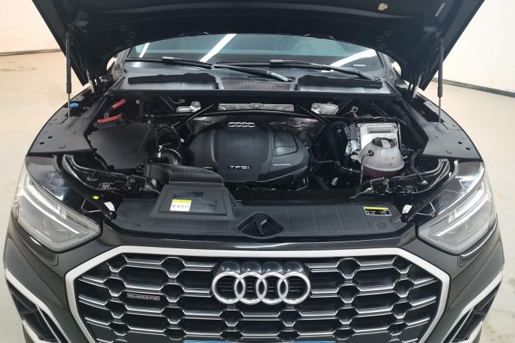 Used Audi Q5L 2022 40T Fashionable and Dynamic Model
