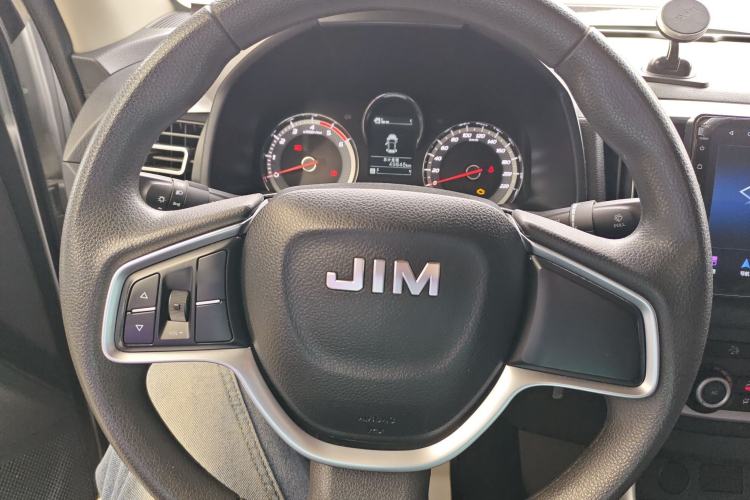 Used Isuzu JLM 2022 2.8T Classic Diesel Two-Wheel Drive Comfort Version with Standard Wheelbase – JE493ZLQ6E
