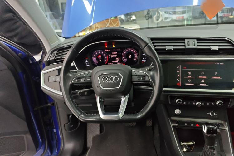 Used Audi Q3 2019 35 TFSI Fashion Dynamic Model

