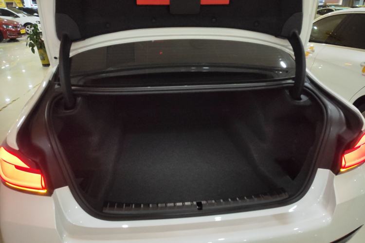 Used BMW 5 Series 2022 Second Facelift 530Li Leading Edition M Sport Package
