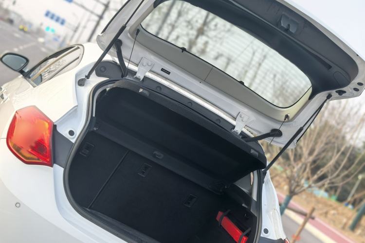 Used Buick GT 2014 XT 1.6L Automatic Fashion Edition