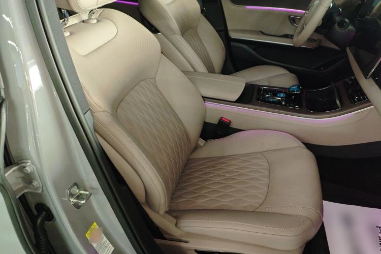 Used BYD Han 2025 EV with 701 km of Laser Radar-Enabled Intelligent Driving
