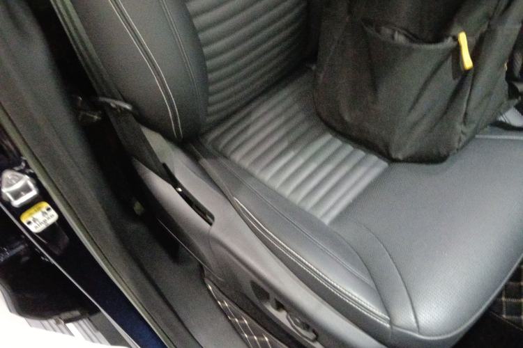 Used Land Rover Discovery 2023 Restyled 360 PS R-Dynamic SE