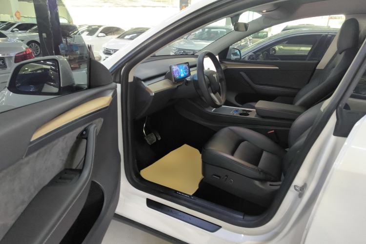 Used Tesla Model Y 2021 Standard Range Rear-Wheel Drive Version
