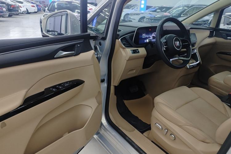 Used Buick GL8 New Energy 2025 Lu Shang Luxury Edition 7-Seater
