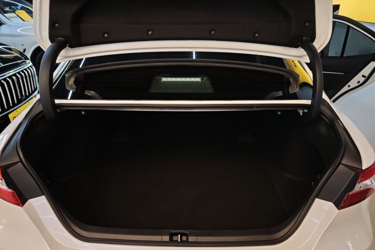 Used Toyota Camry 2019 Revised Version 2.0G Luxury Edition