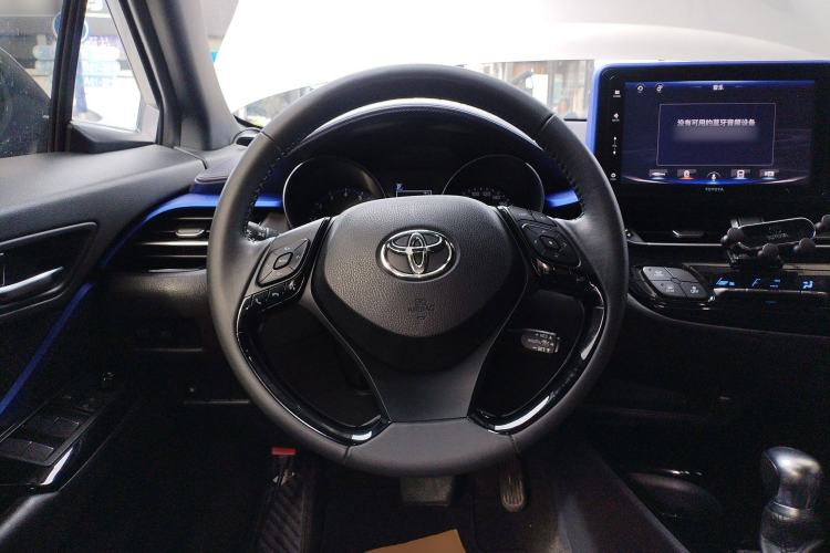 Used Toyota IZOA 2018 2.0L Yichi Version China VI Standard