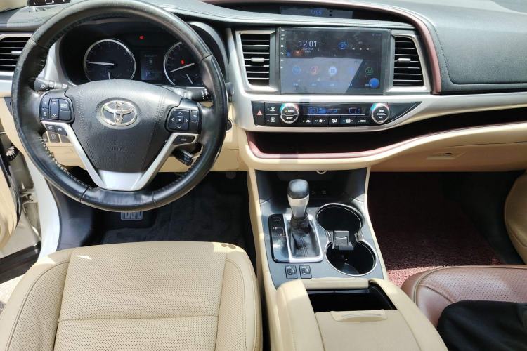 Used Toyota Highlander 2017 2.0T Four-Wheel Drive Luxury Edition 7 Seats
