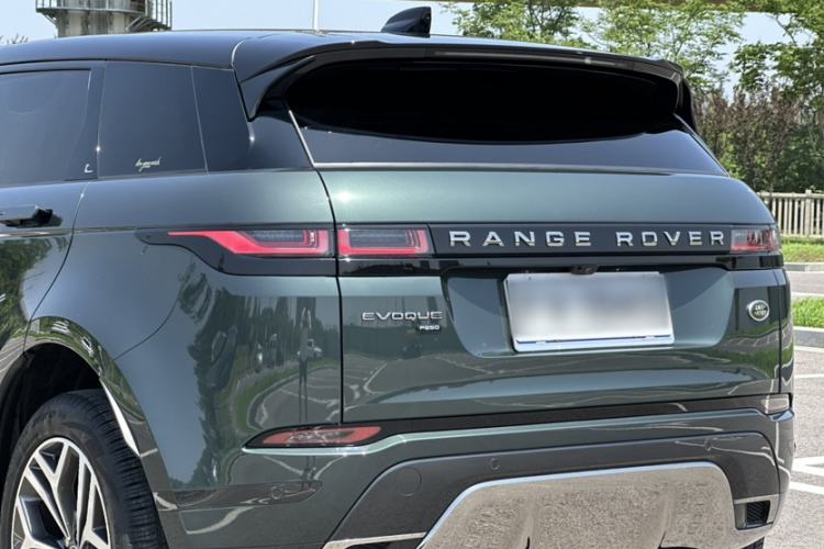 Used Land Rover Range Rover Evoque 2021 Range Rover Velar L 249PS R-Dynamic First Edition
