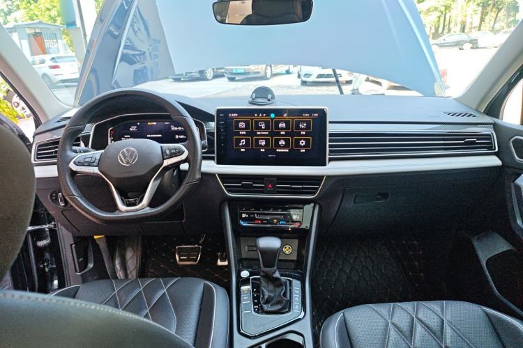 Used Volkswagen Tiguan L 2024 330TSI Automatic Two-Wheel Drive R-Line Enhanced Edition