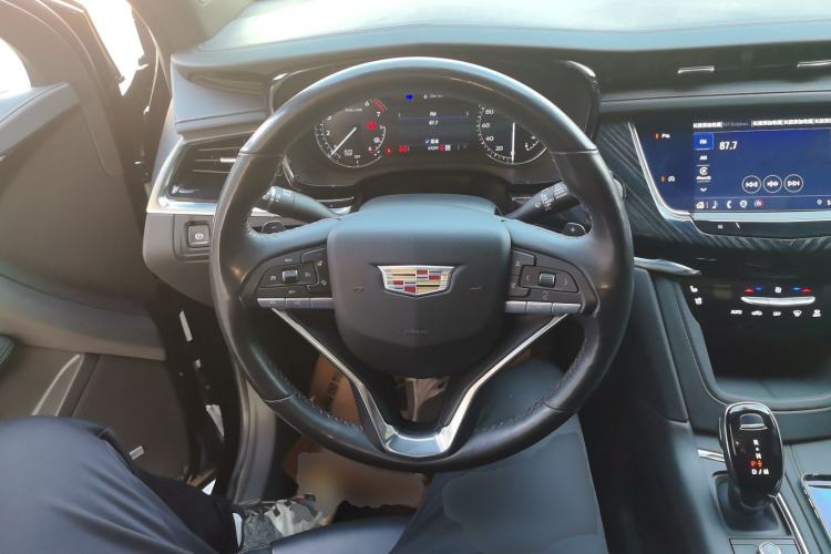 Used Cadillac XT6 2022 2.0T Six-Seater Four-Wheel-Drive Luxury Standard Edition