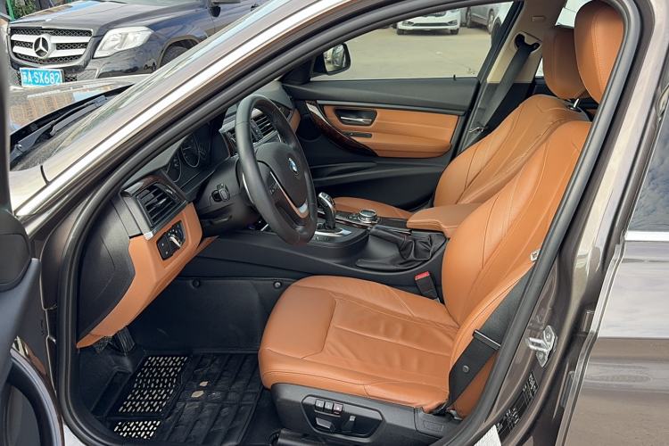 Used BMW 3 Series 2014 320Li Luxury Design Package
