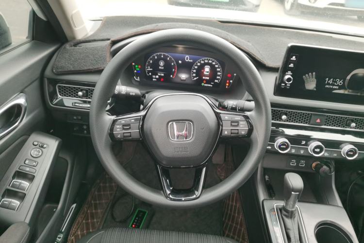 Used Honda Civic 2023 240TURBO CVT Dynamic · Center Stage Special Edition
