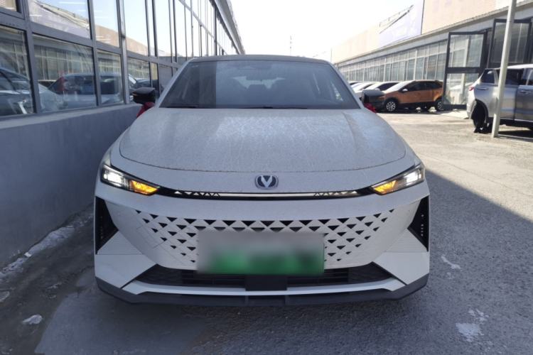 Used Changan UNI-V iDD 2024 Blue Whale Smart Electric iDD 136km Luxury Model
