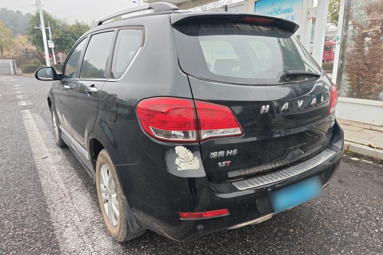 Used Haval H6 2015 Upgraded Model 1.5T Manual Two-Wheel Drive Elite Version